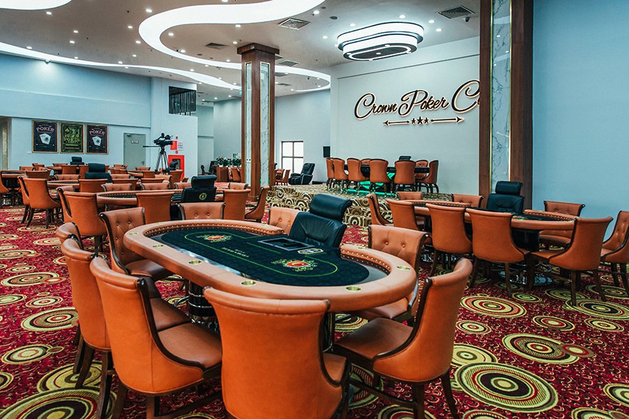 Crown Poker Club